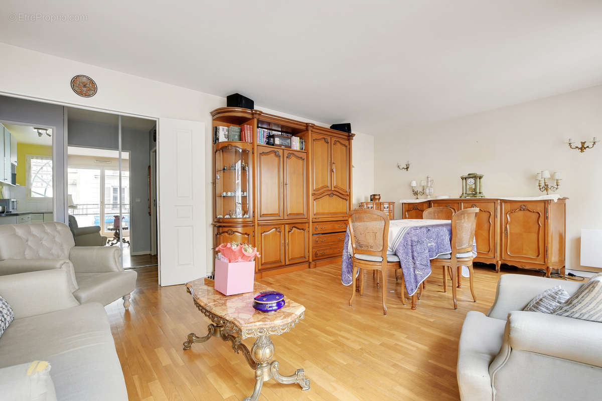 Appartement à PARIS-12E