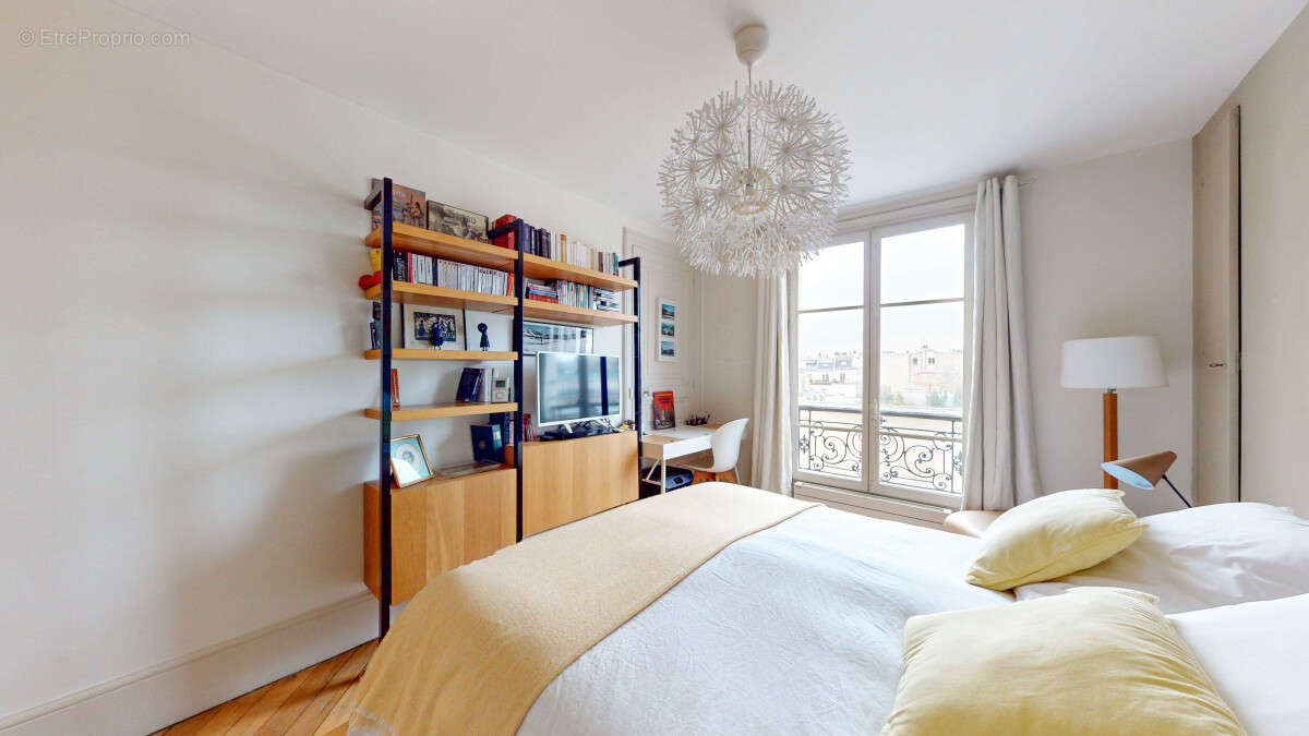 Appartement à PARIS-8E