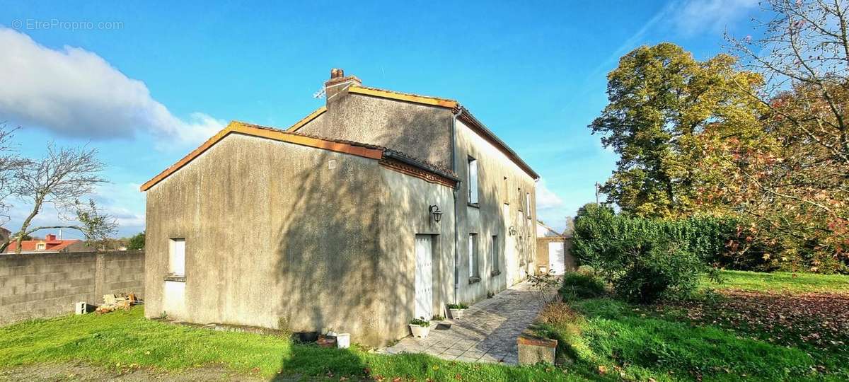 Maison à CHEMILLE