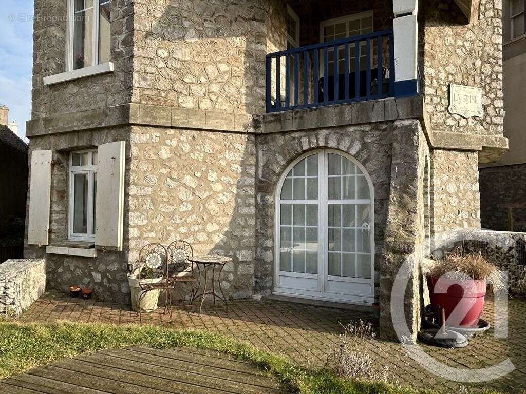 Appartement à NESLES