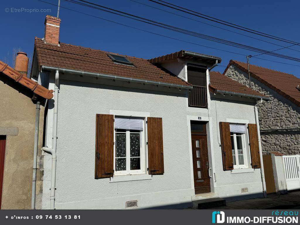 Maison à SAINT-AMAND-MONTROND