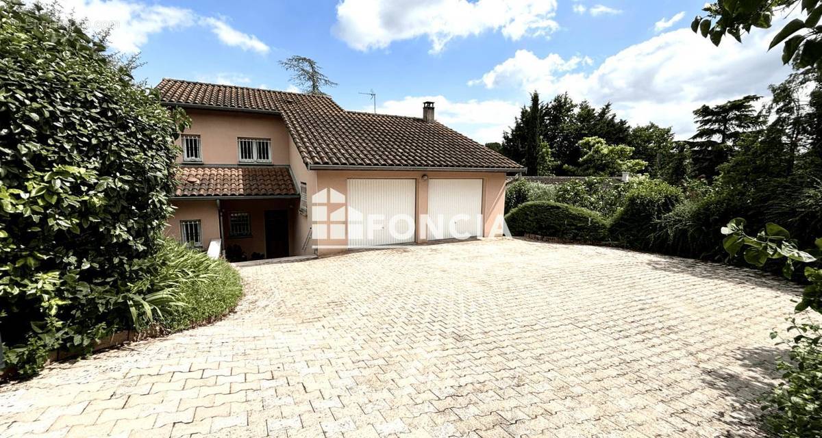 Maison à SAINTE-FOY-LES-LYON