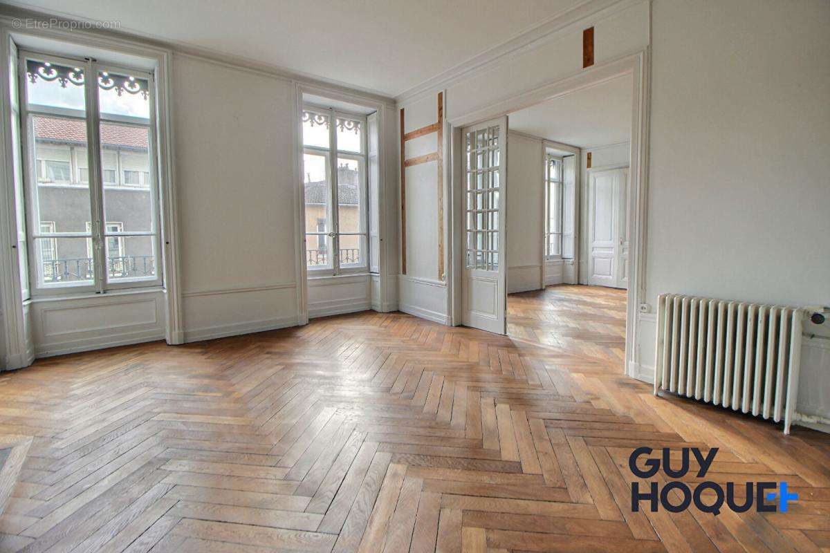 Appartement à LYON-9E