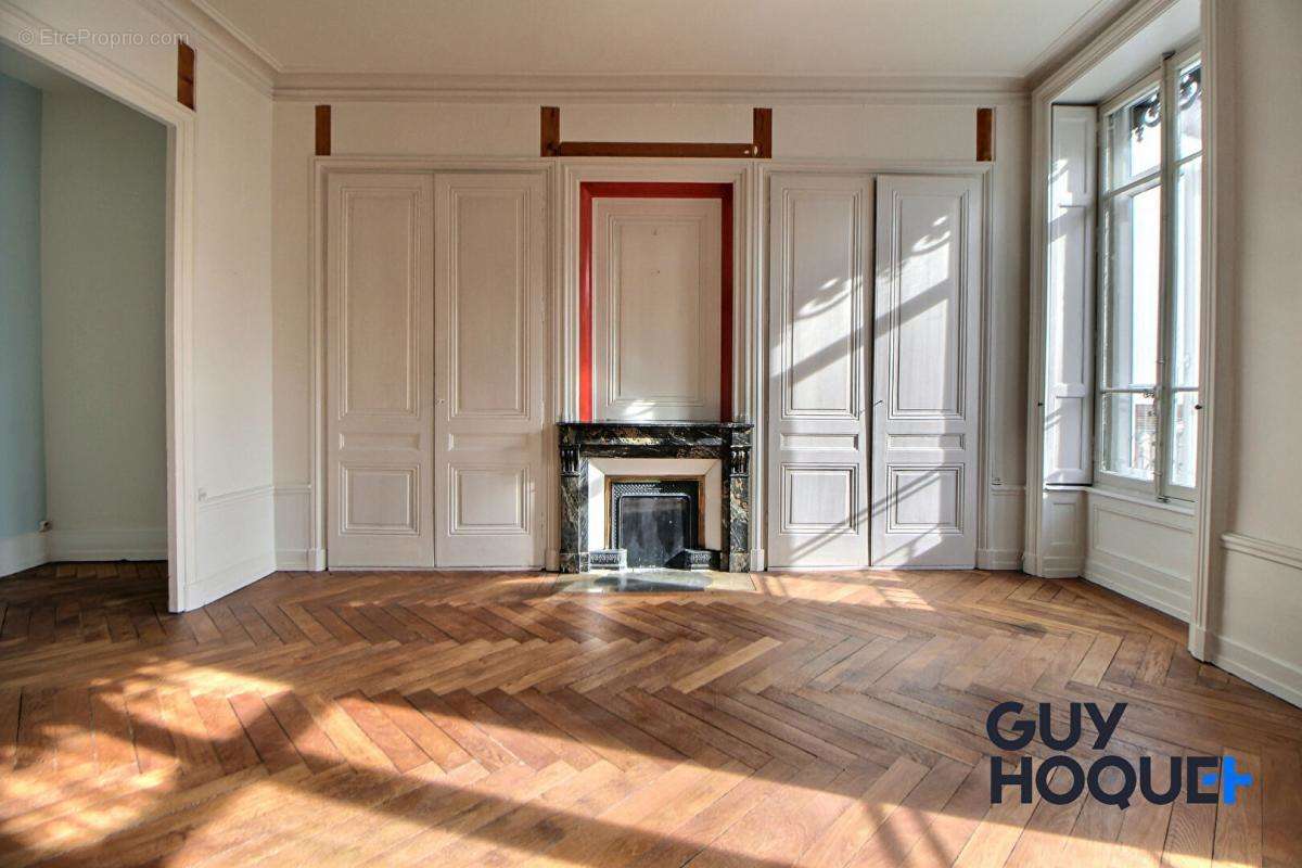 Appartement à LYON-9E