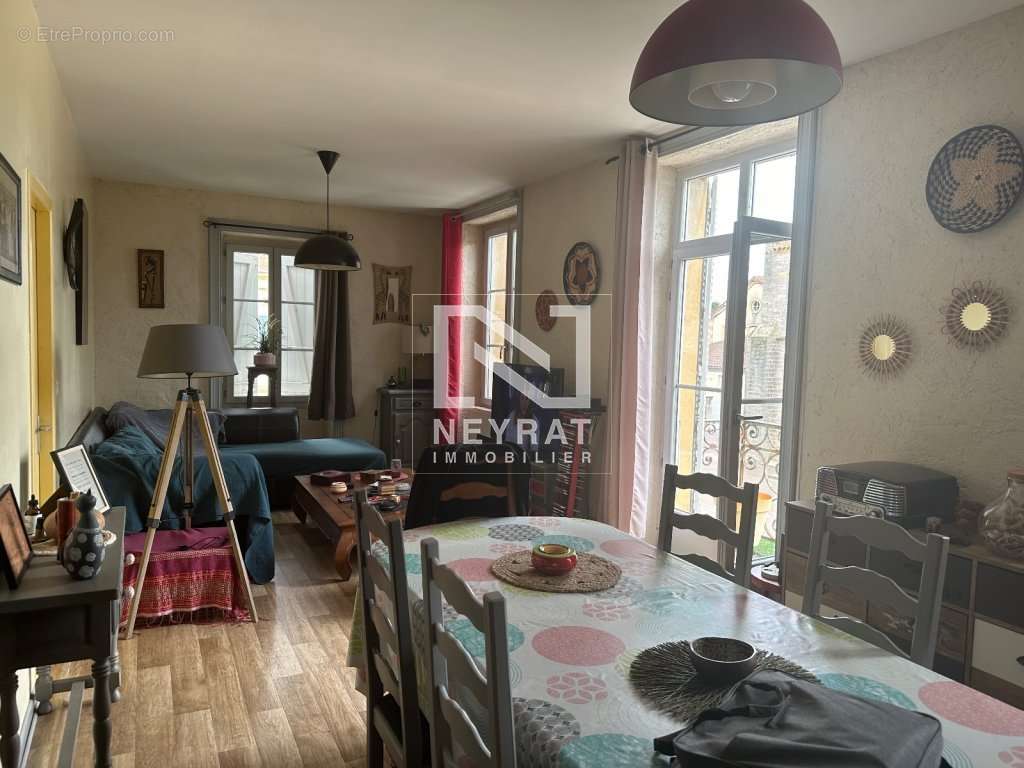 Appartement à PALINGES