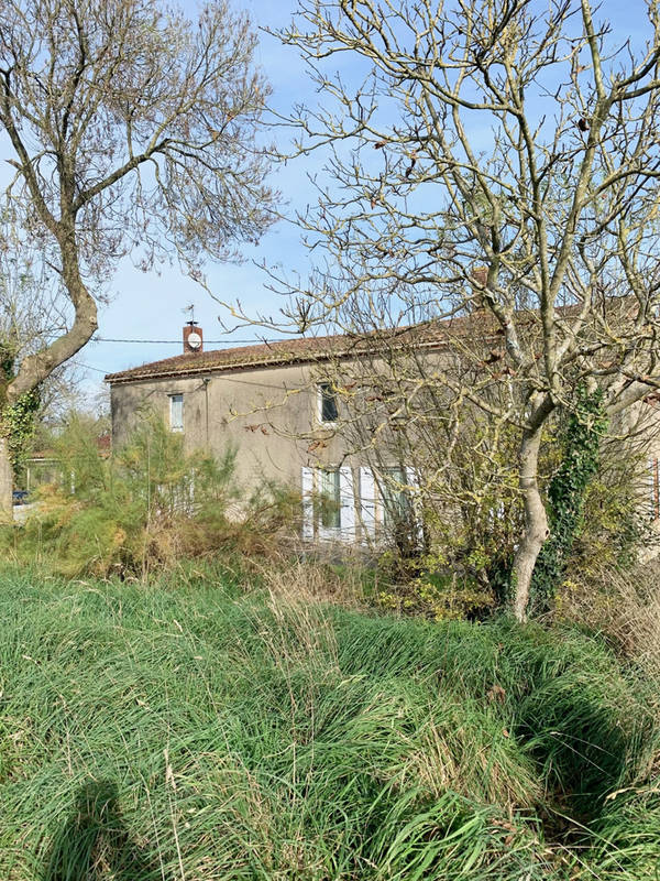 Maison à MONTAIGU