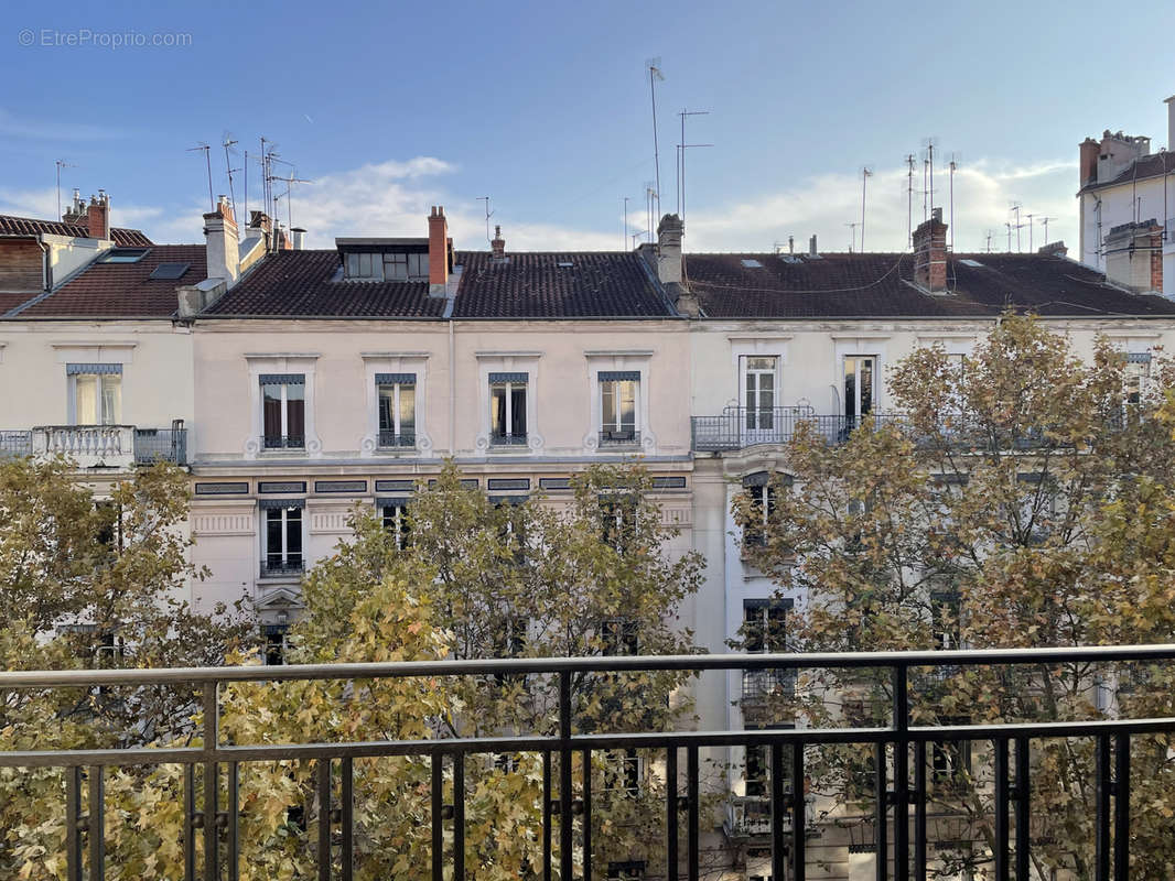 Appartement à LYON-6E