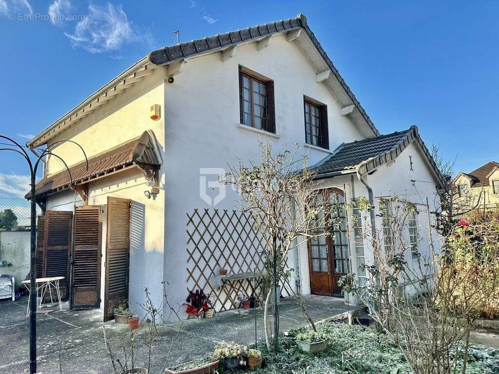 Maison à AULNAY-SOUS-BOIS