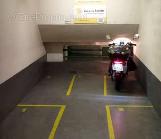 Parking à BOISSY-SAINT-LEGER