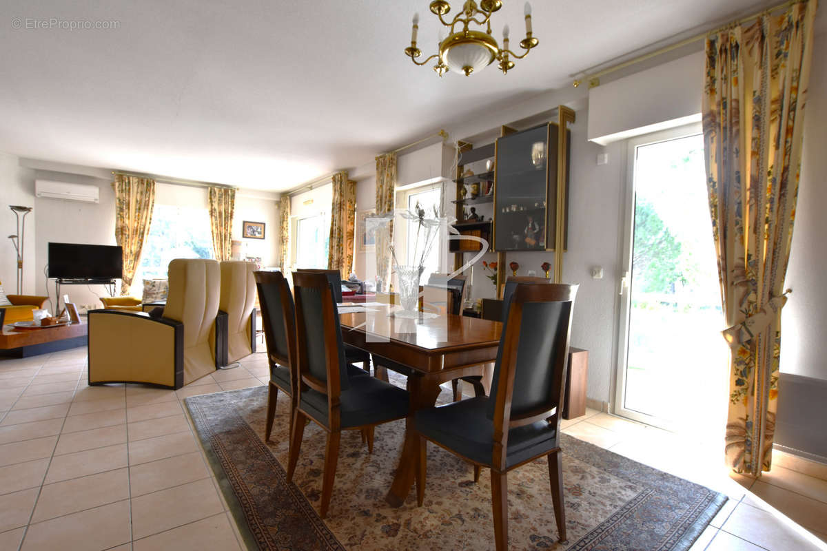 Appartement à SAINT-RAPHAEL