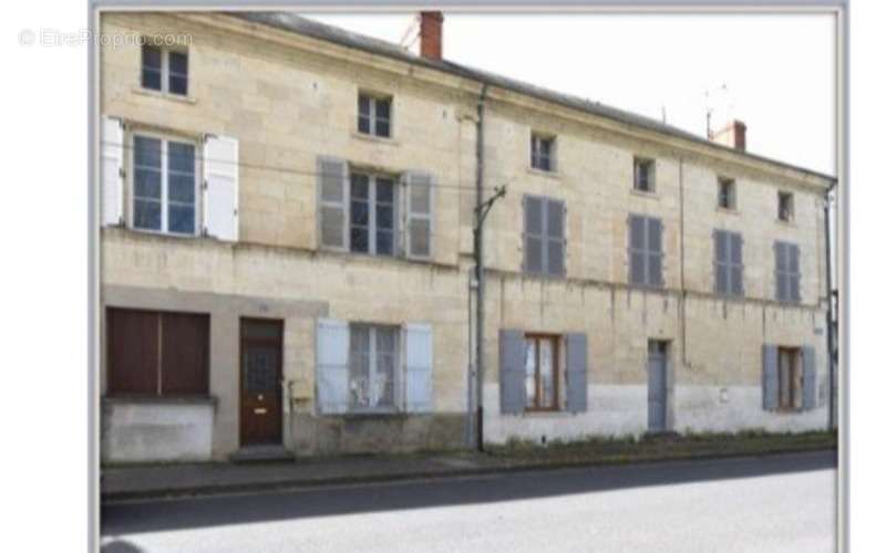 Maison à LENCLOITRE