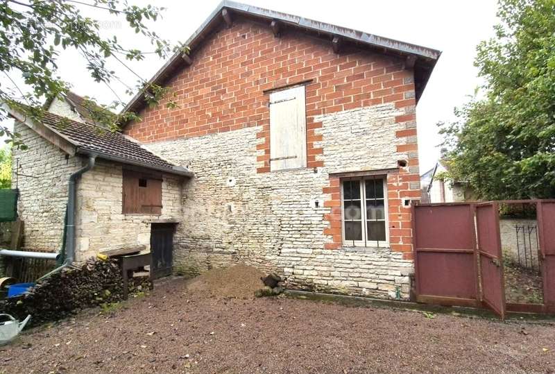 Maison à MUSSY-SUR-SEINE