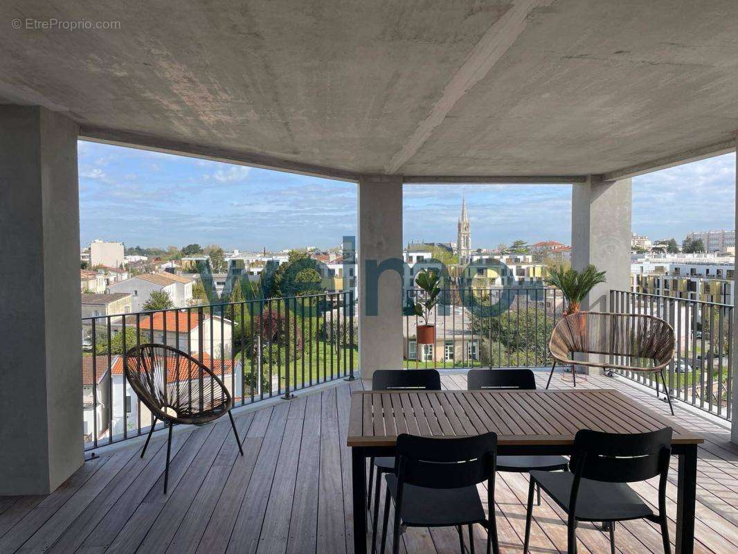 Appartement à BORDEAUX