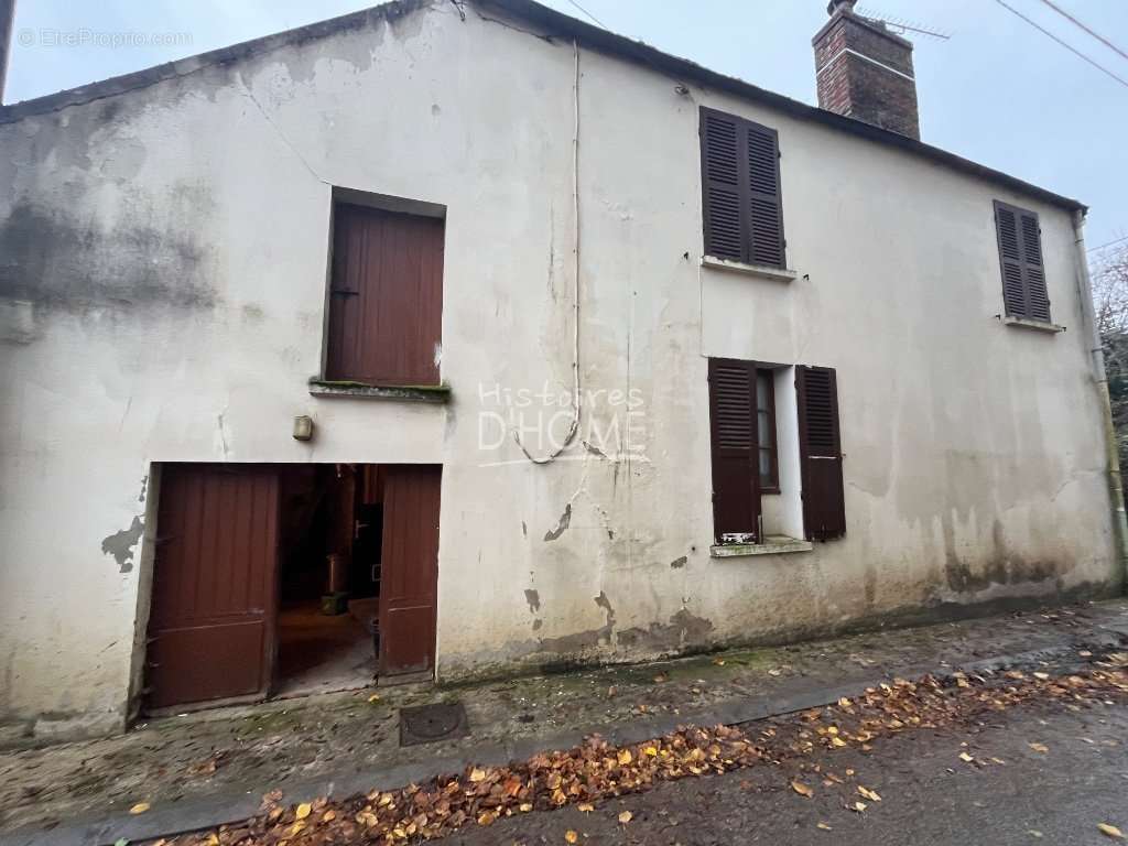 Maison à JOUY-LE-CHATEL