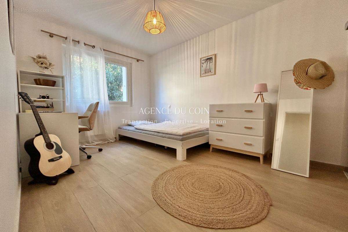 Appartement à FREJUS