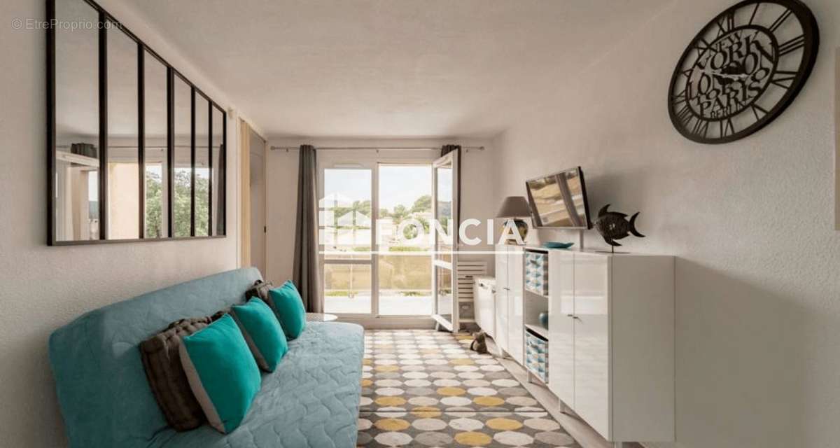 Appartement à BORMES-LES-MIMOSAS