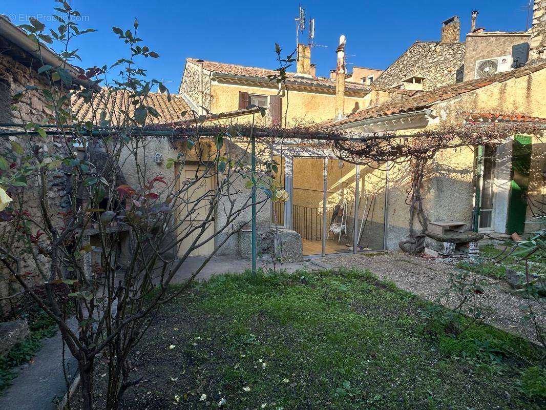 Maison à VAISON-LA-ROMAINE