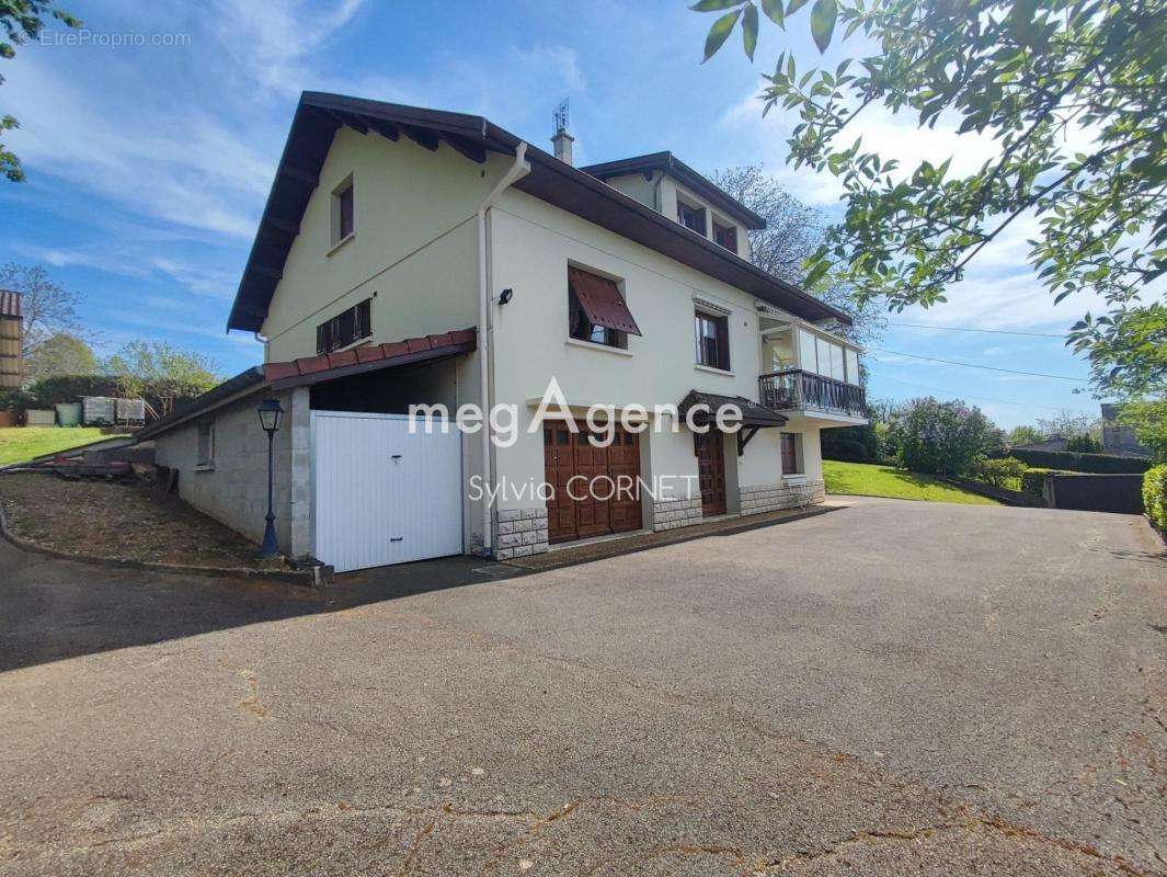 Maison à AMBERIEU-EN-BUGEY