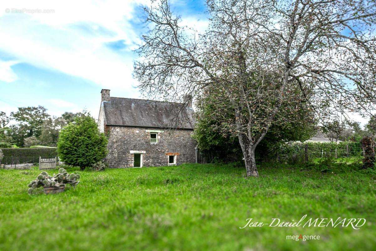 Maison à DOL-DE-BRETAGNE