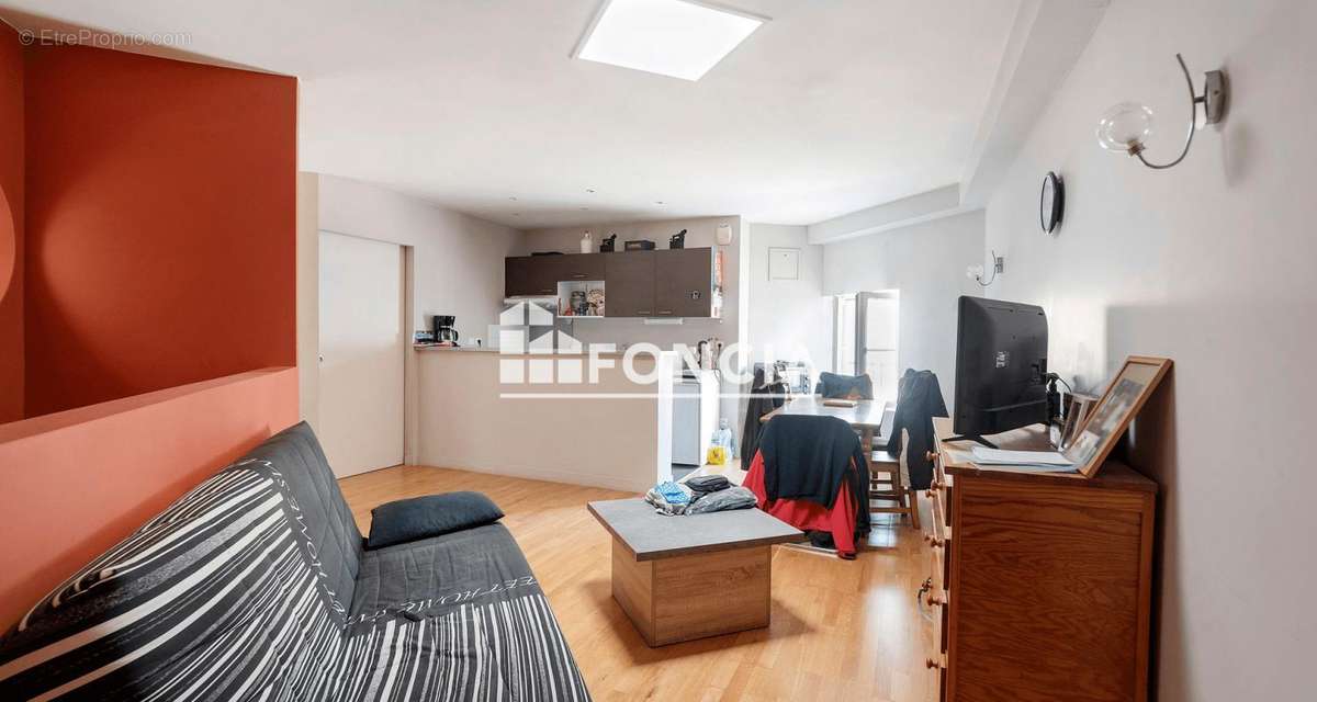 Appartement à MORIGNY-CHAMPIGNY