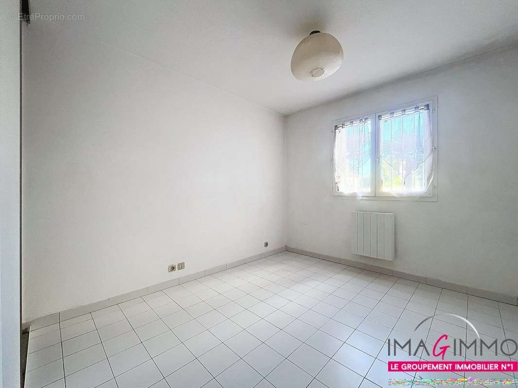 Appartement à MAUGUIO