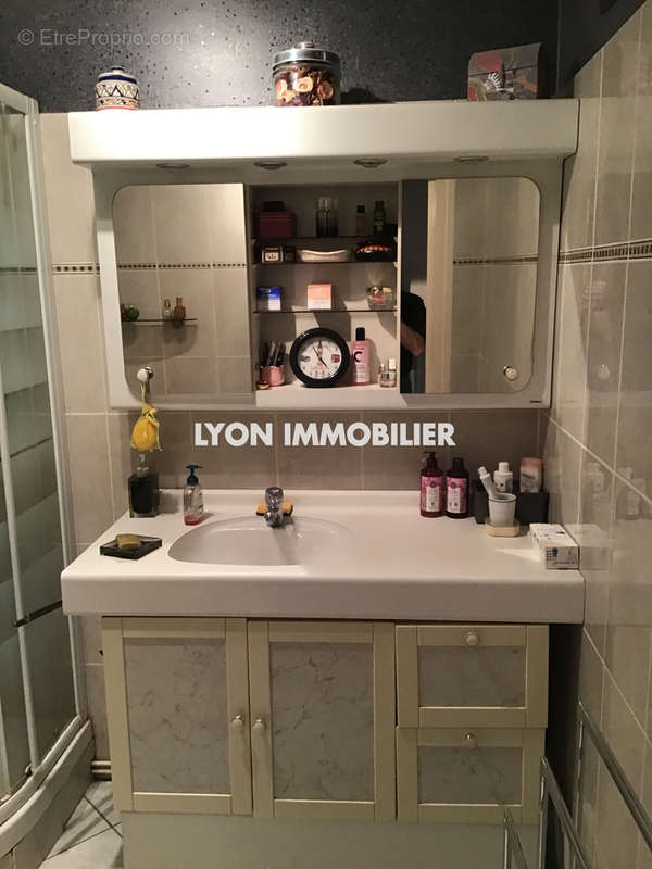 Appartement à LYON-8E