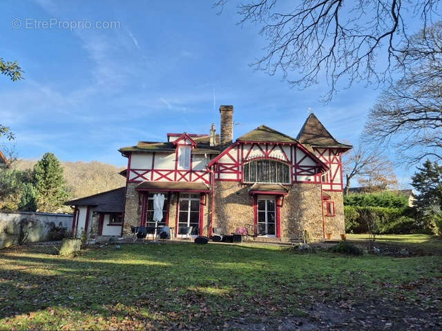 Maison à MORAINVILLIERS