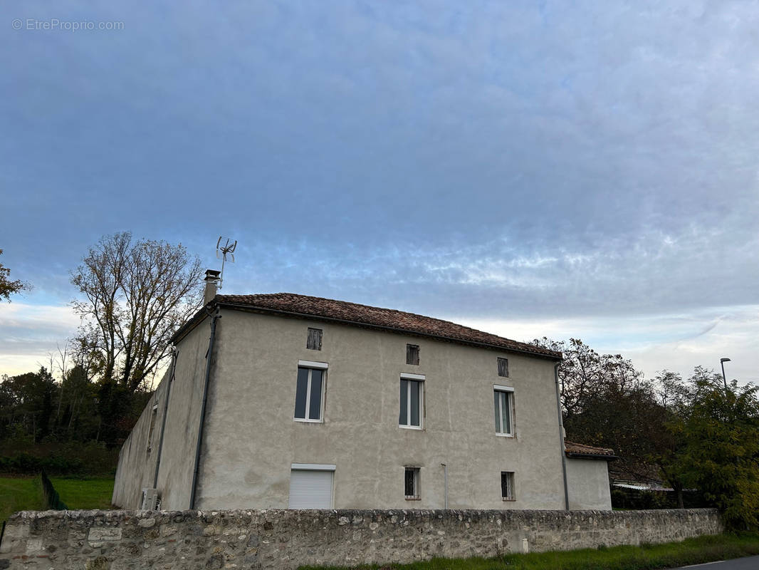 Maison à BARBASTE