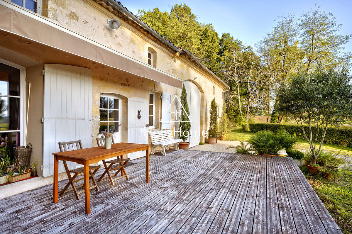 Maison à MONTAGNE