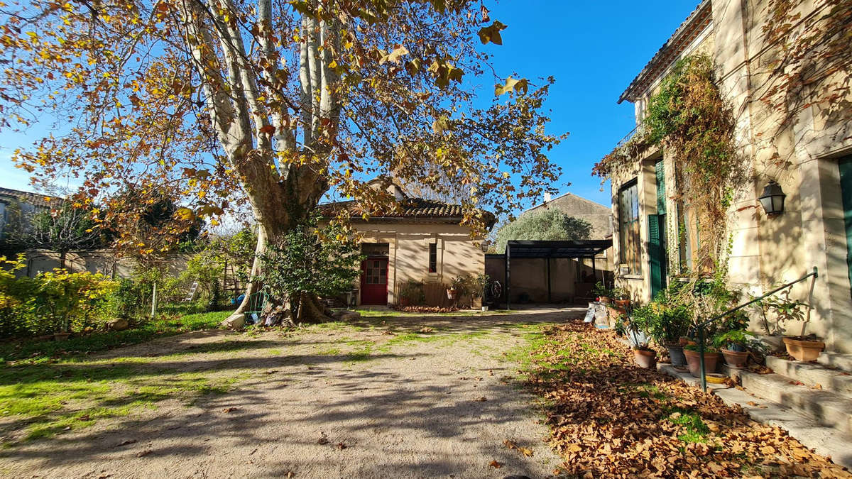 Maison à L&#039;ISLE-SUR-LA-SORGUE