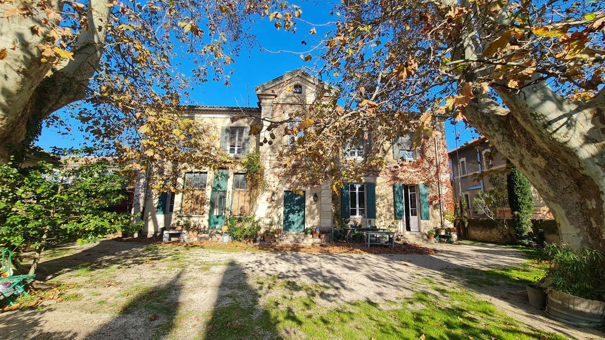 Maison à L&#039;ISLE-SUR-LA-SORGUE