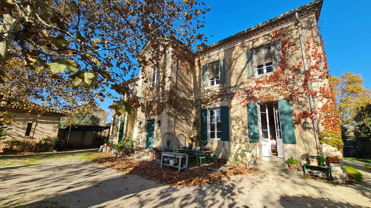 Maison à L&#039;ISLE-SUR-LA-SORGUE