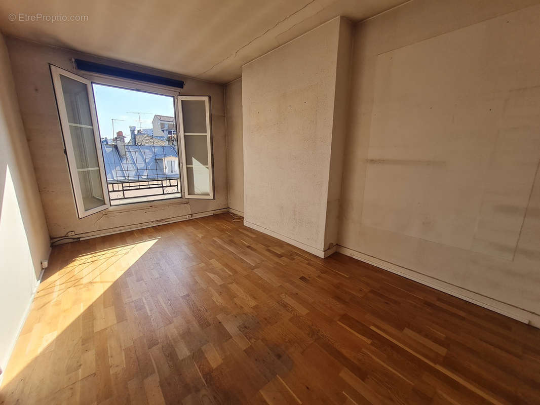 Appartement à PARIS-14E