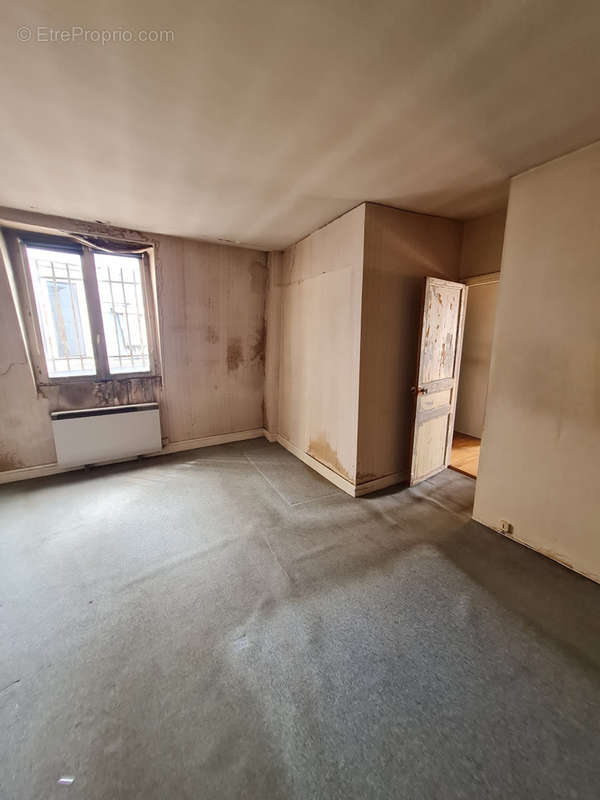 Appartement à PARIS-14E