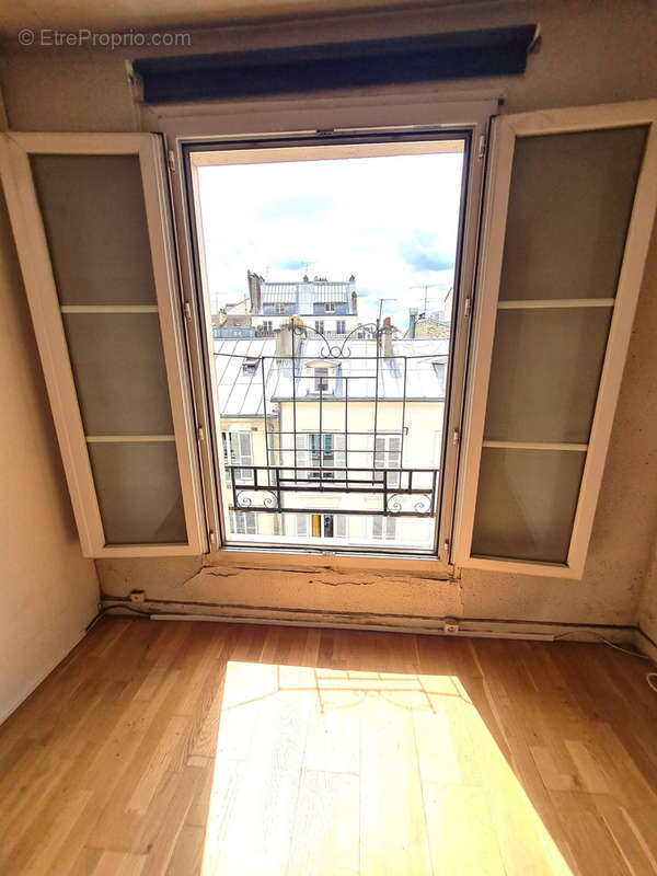 Appartement à PARIS-14E