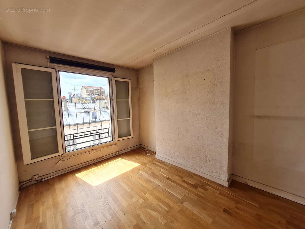 Appartement à PARIS-14E