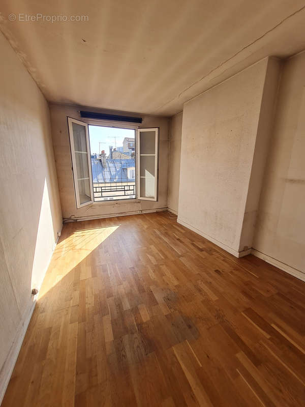 Appartement à PARIS-14E