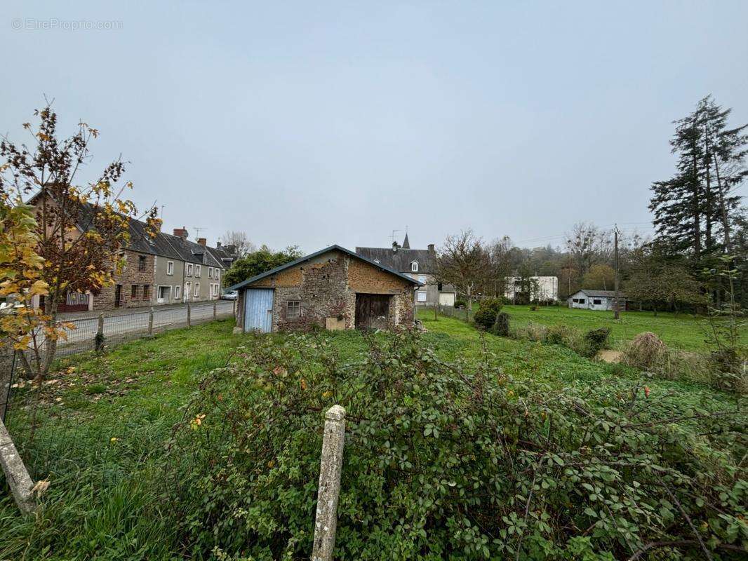 Maison à DANGY