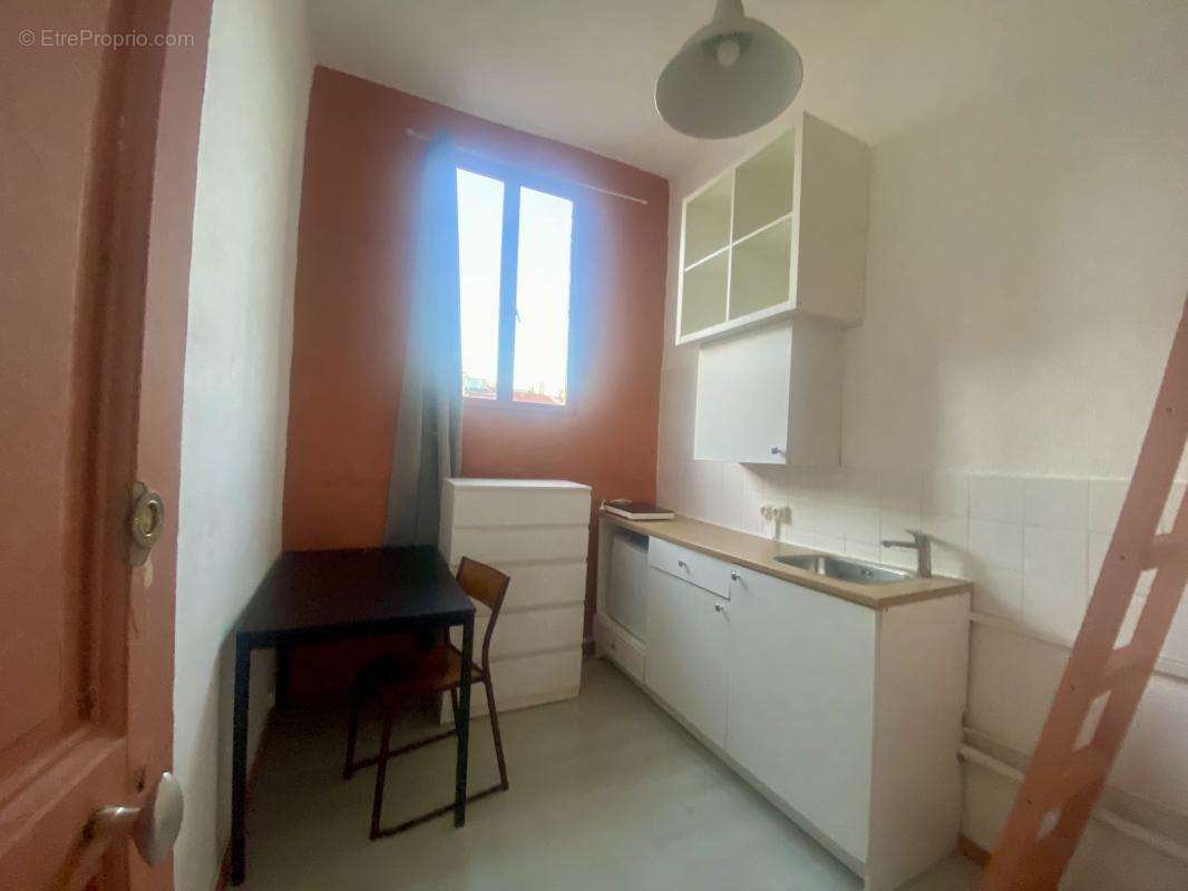 Appartement à MARSEILLE-1E