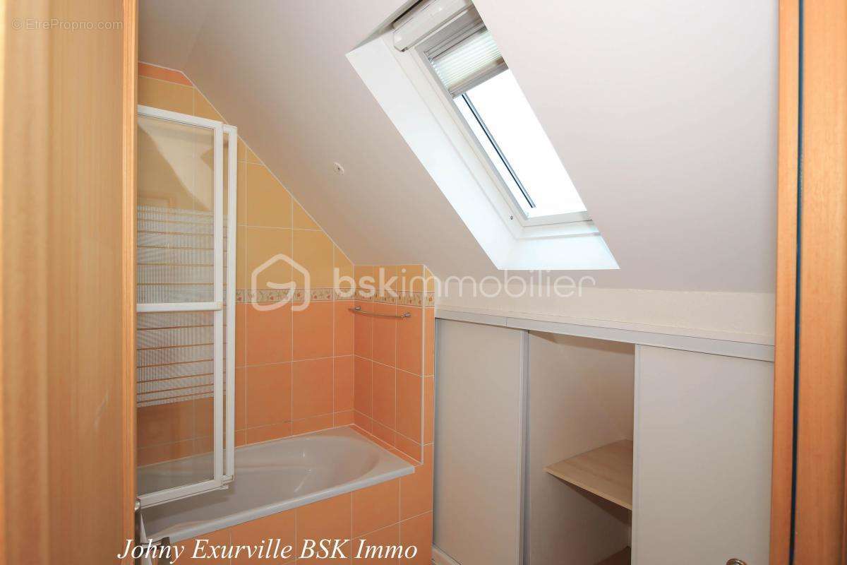 Appartement à MENUCOURT