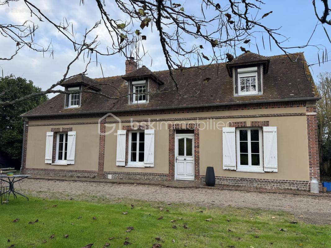 Maison à LE CHESNE