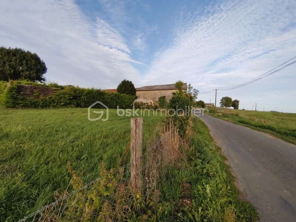 Maison à SAINT-SAVINIEN