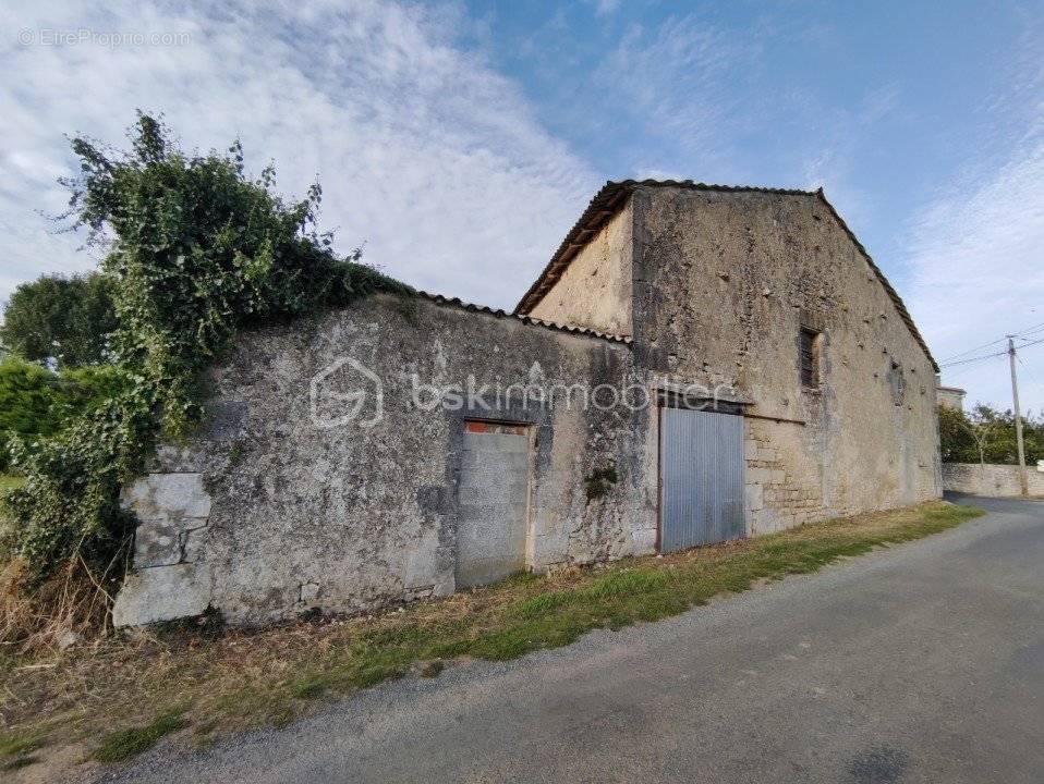 Maison à SAINT-SAVINIEN