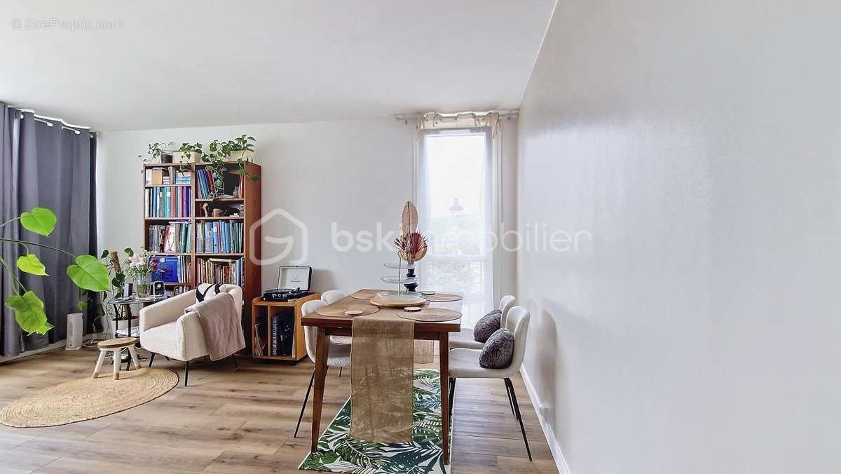 Appartement à NEUILLY-PLAISANCE