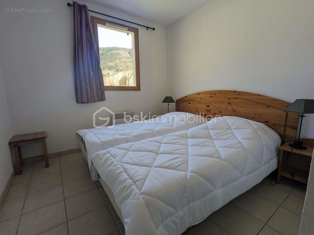 Appartement à MONTBRUN-LES-BAINS