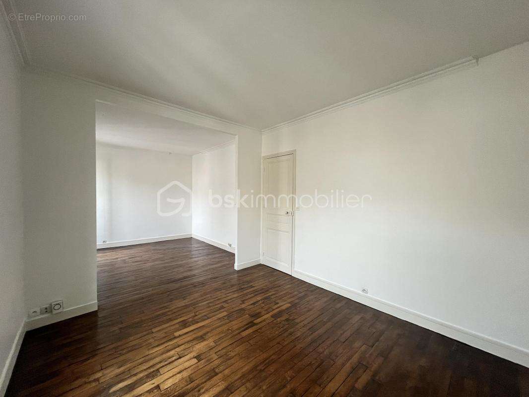 Appartement à PARIS-18E