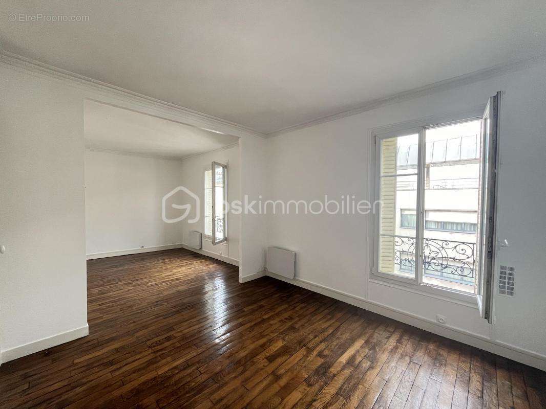 Appartement à PARIS-18E