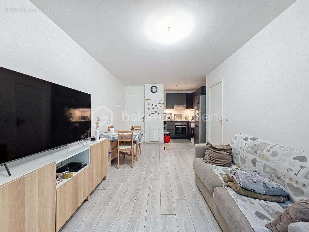 Appartement à LES PAVILLONS-SOUS-BOIS