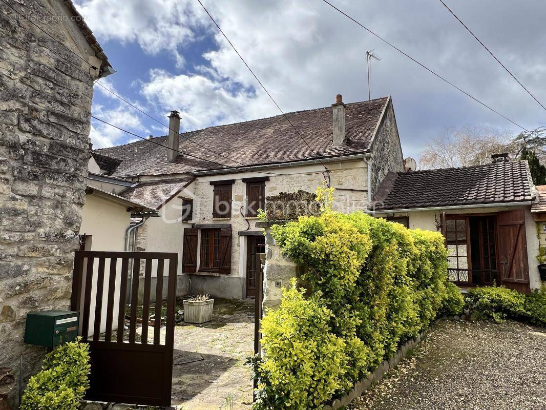 Maison à MONTIGNY-SUR-LOING