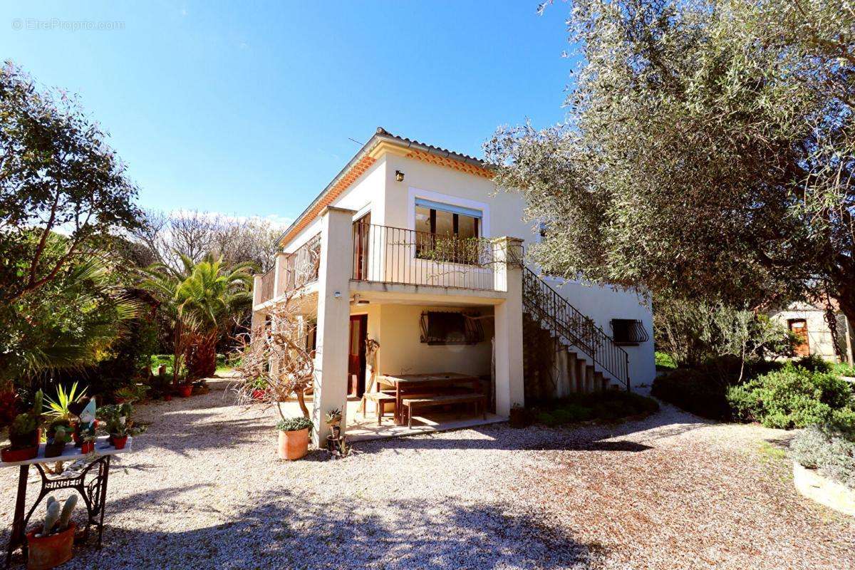 Maison à VILLENEUVE-LES-AVIGNON